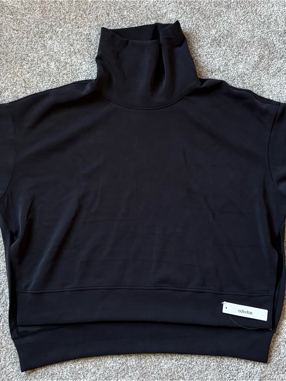 Ododos Black Turtleneck Sweatshirt